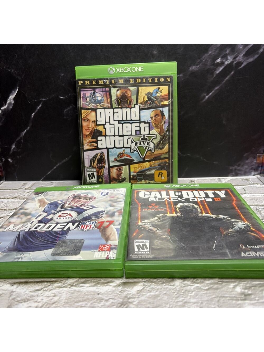 Bundle - Xbox One GTA V - Premium Edition(CIB) - COD III - Madden 17 - Clean T&W